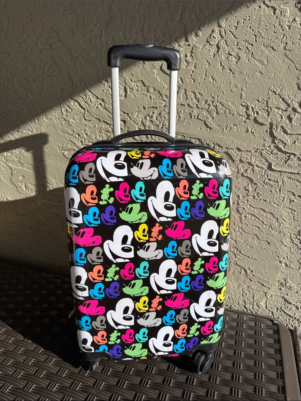 Disney Parks Mickey Mouse Pop Art Luggage 20" Hardcover Suitcase Spinner - Picture 3 of 15